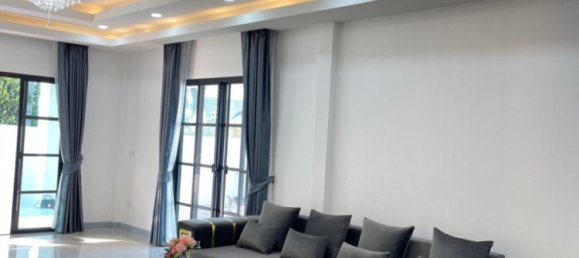 Café/restaurante de 4 dormitorios en Chon Buri, Thailand No. 11715 8