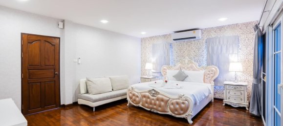 Café/restaurante de 4 dormitorios en Chon Buri, Thailand No. 11715 21