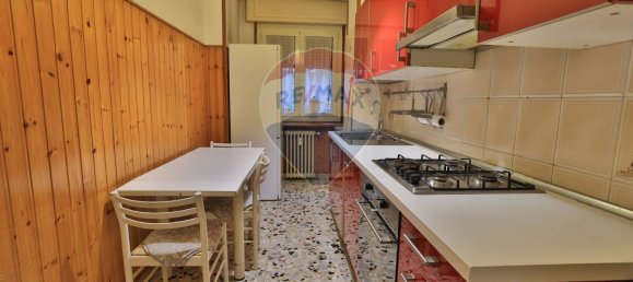 Apartamento de 3 dormitorios en Bollate, Italy No. 357877 7
