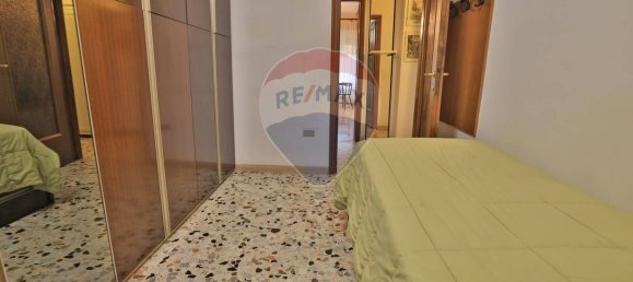 Apartamento de 3 dormitorios en Bollate, Italy No. 357877 19