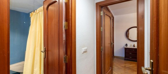 4 bedrooms Apartment in Granada, Spain No. 20046 3