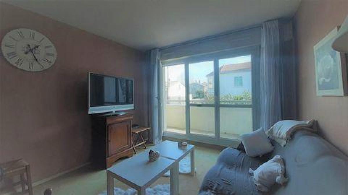 2 bedrooms Condo in Le Bouscat, France No. 14529