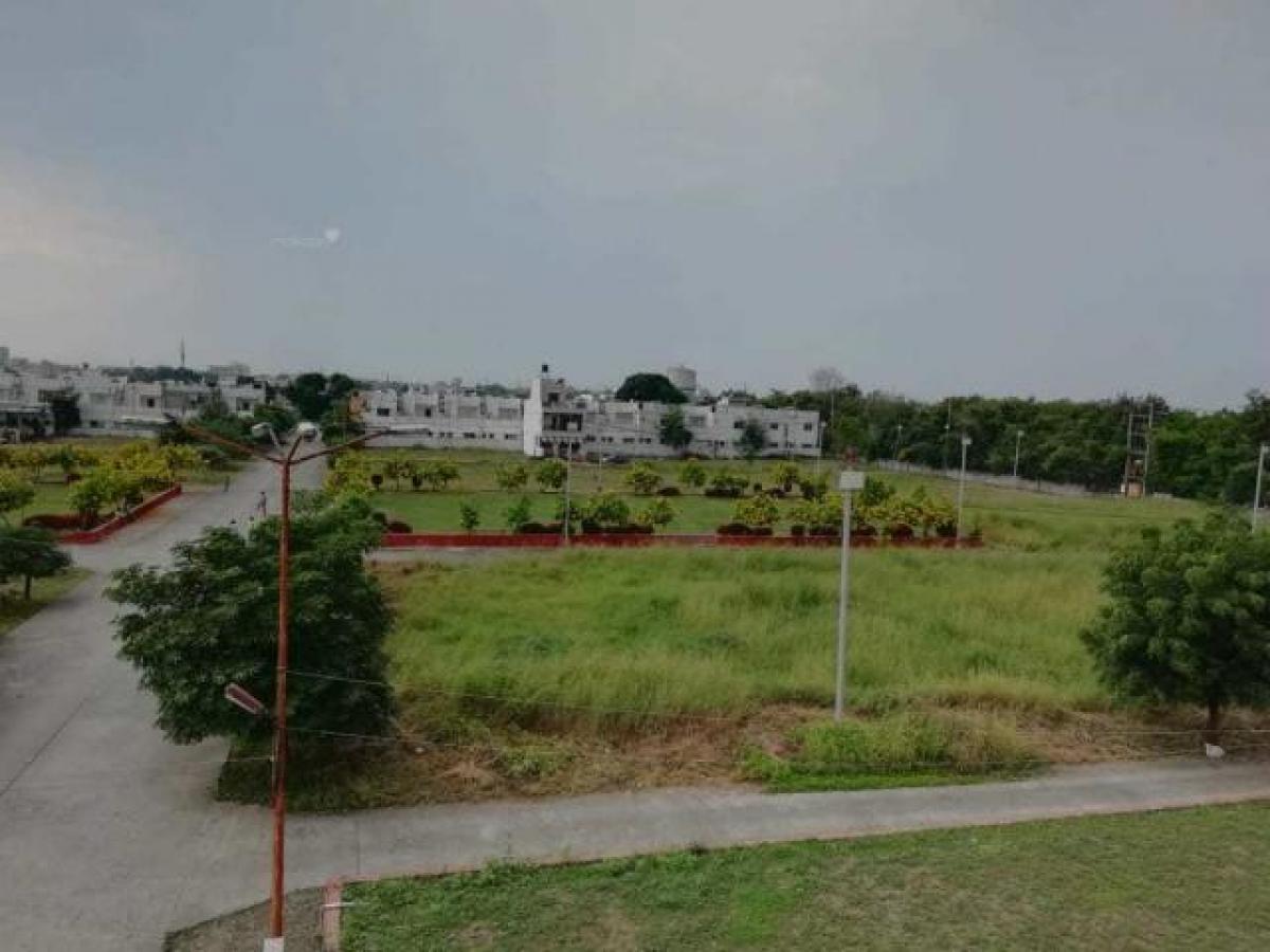 Terreno en Indore, India No. 37418