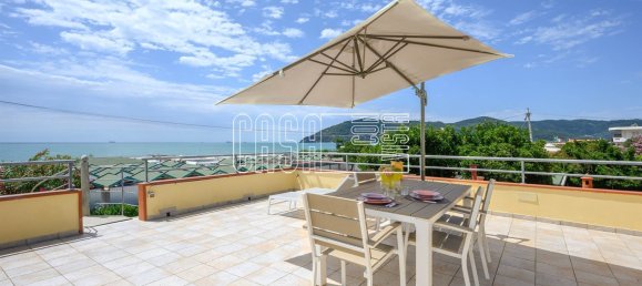 4 bedrooms House in Sarzana, Italy No. 314380 17