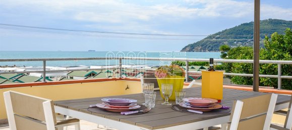 4 bedrooms House in Sarzana, Italy No. 314380 20