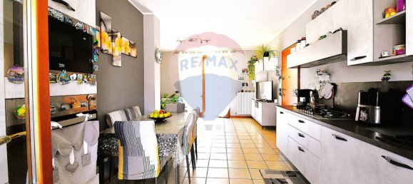 2 Schlafzimmer Wohnung in Capriolo, Italy, Nr. 295812 7