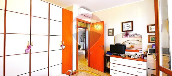 2 Schlafzimmer Wohnung in Capriolo, Italy, Nr. 295812 13