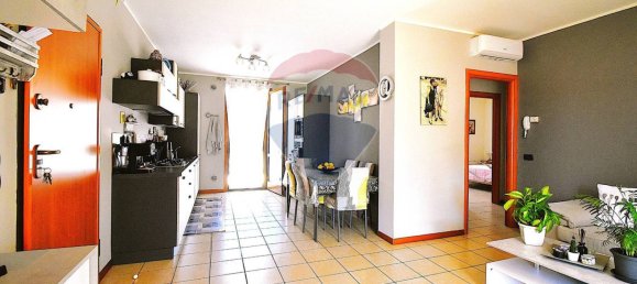 2 Schlafzimmer Wohnung in Capriolo, Italy, Nr. 295812 5