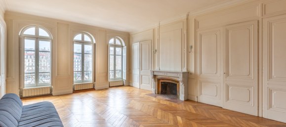 3 bedrooms Apartment in Lyon, France No. 331334 2