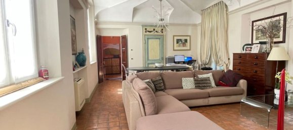5 rooms House in Piacenza, Italy No. 118446 2