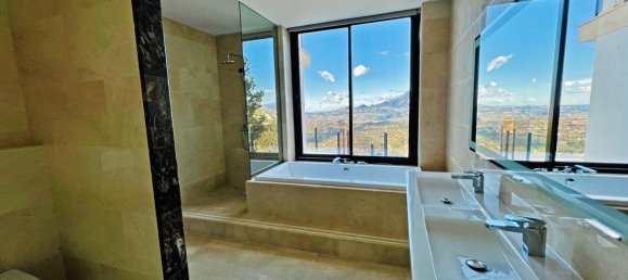 4 bedrooms Villa in Altea, Spain No. 5313 11