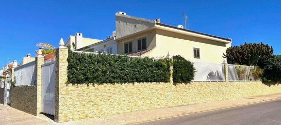 4 bedrooms House in Los Alcazares, Spain No. 134673 2
