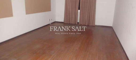 540m² Office in Qormi, Malta No. 12859 3