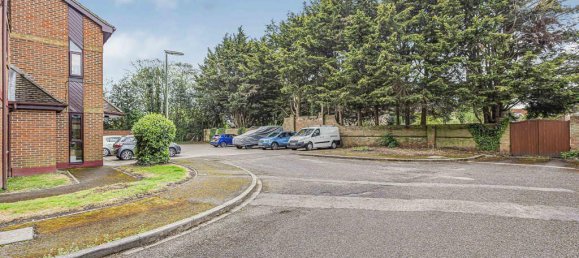 1 غرف نوم شقة في Surrey, United Kingdom رقم 8613 9