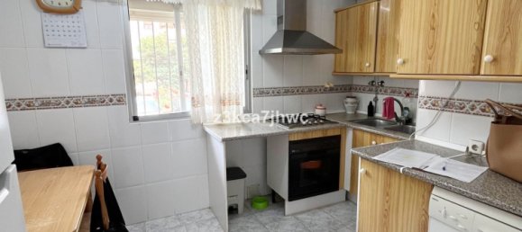 3 bedrooms Apartment in Estepona, Spain No. 148724 2