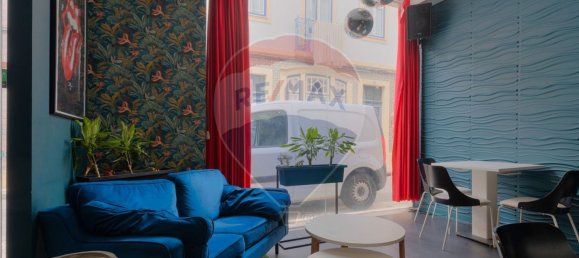 90m² Commercial property in Aveiro, Portugal No. 74457 3