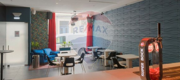 90m² Commercial property in Aveiro, Portugal No. 74457 8