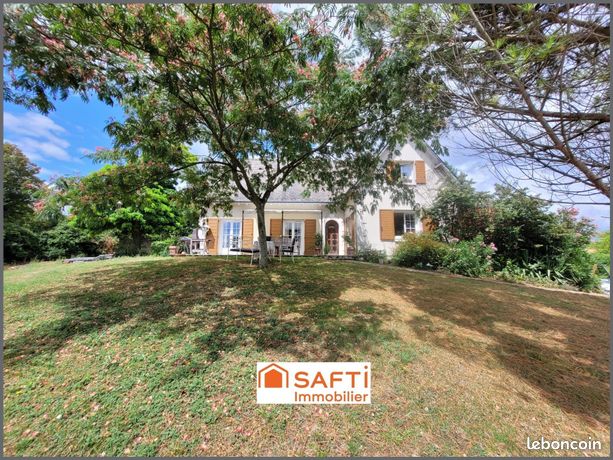 Casa de 5 dormitorios en Le Grand-Pressigny, France No. 308423