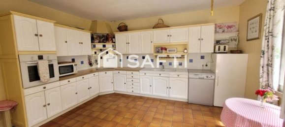 Casa de 5 dormitorios en Le Grand-Pressigny, France No. 308423 6