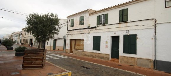 4 bedrooms Townhouse in Sant Lluis, Spain No. 5253 2