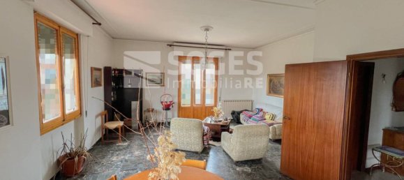 Apartamento de 3 dormitorios en Terranuova Bracciolini, Italy No. 72698 2