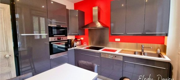 5 bedrooms House in Vendome, France No. 268968 4