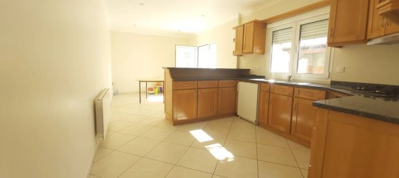 6 bedrooms House in Chelles, France No. 172314 17