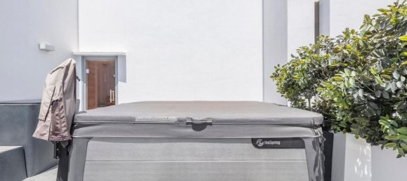 3 bedrooms Penthouse in La Quinta, Spain No. 186057 30