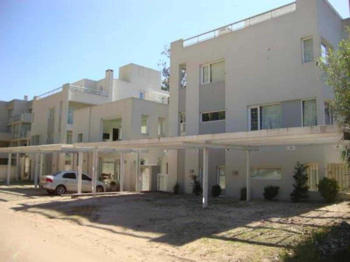2 bedrooms Apartment in Mar del Plata, Argentina No. 74545