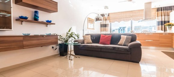 2 chambres Penthouse à Saint Julian's, Malta No. 8739 3