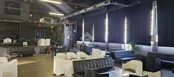 960m² Warehouse in Senago, Italy No. 379233 7