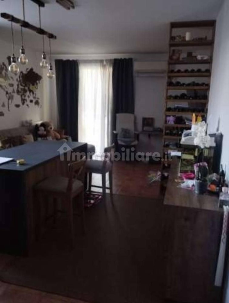 Apartamento T3 em Varese, Italy N.º 283537