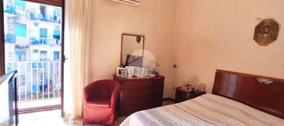 2 bedrooms Apartment in Naples, Italy No. 151107 5