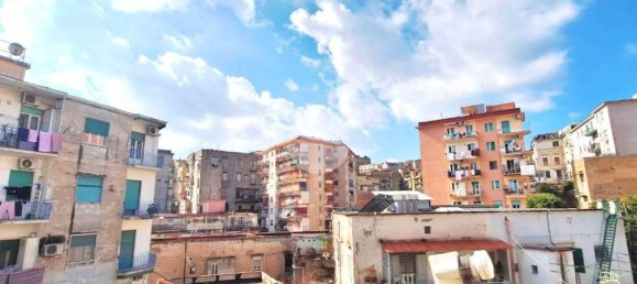 2 bedrooms Apartment in Naples, Italy No. 151107 4