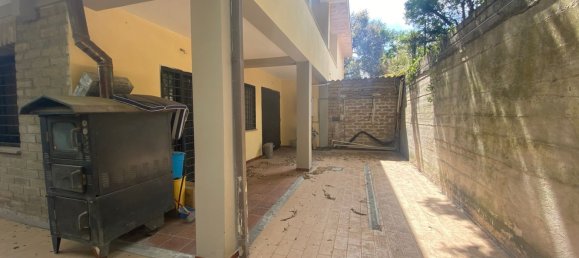 Casa de 6 habitaciónes en Cerveteri, Italy No. 202119 2