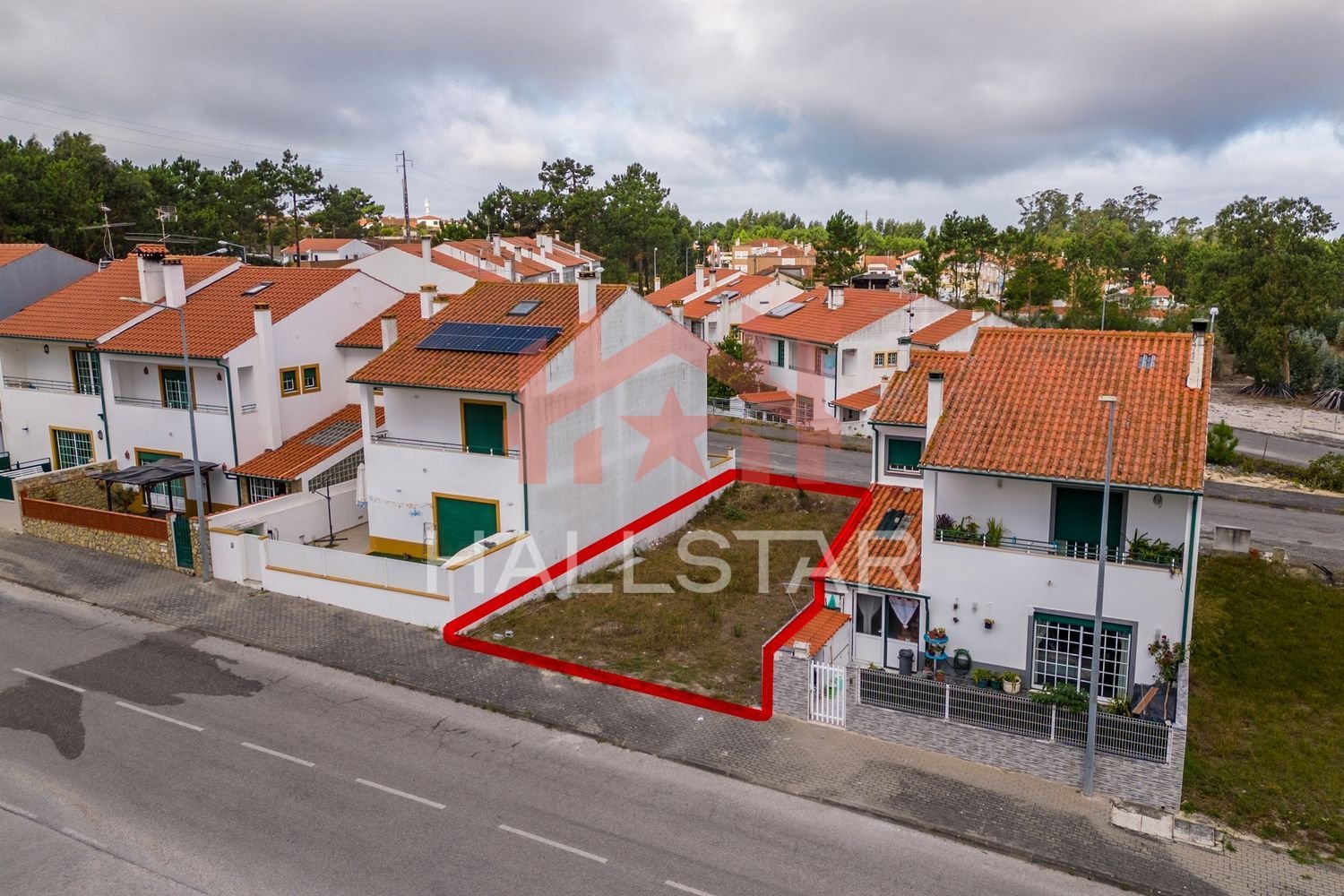 165m² Land in Vieira de Leiria, Portugal No. 75469