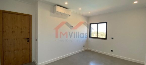 7 bedrooms Villa in Faro, Portugal No. 31956 9