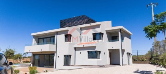 7 bedrooms Villa in Faro, Portugal No. 31956 18