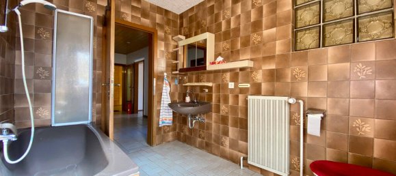 Здание с 12 комнатами в Райнгау-Таунус, Германия № 172543 24