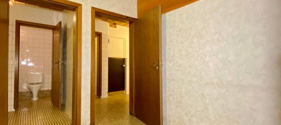 Здание с 12 комнатами в Райнгау-Таунус, Германия № 172543 10