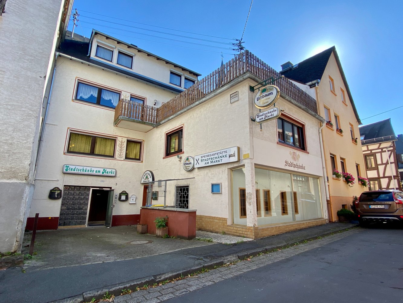 Здание с 12 комнатами в Райнгау-Таунус, Германия № 172543