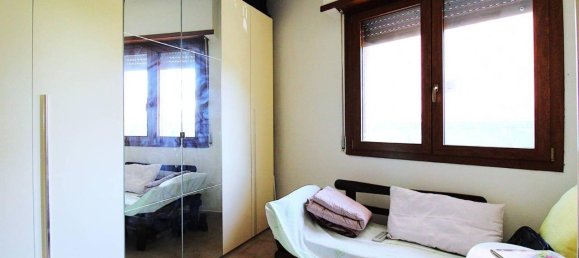 5-salle Appartement à Guidonia Montecelio, Italy No. 37626 11