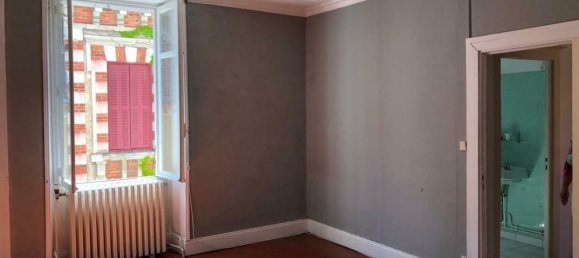 Дом с 3 спальнями в Ла Шатр, Франция № 152317 4