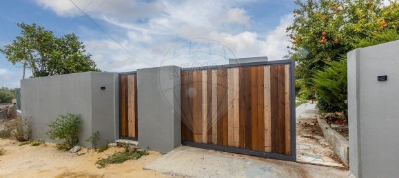 3 bedrooms House in Palmela, Portugal No. 19960 9