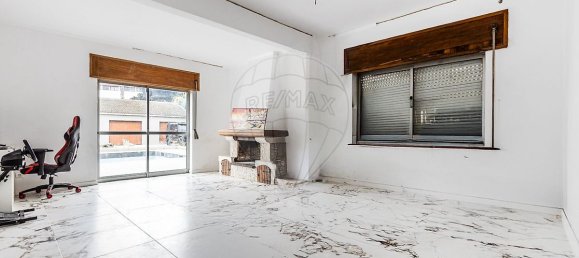 3 bedrooms House in Palmela, Portugal No. 19960 7