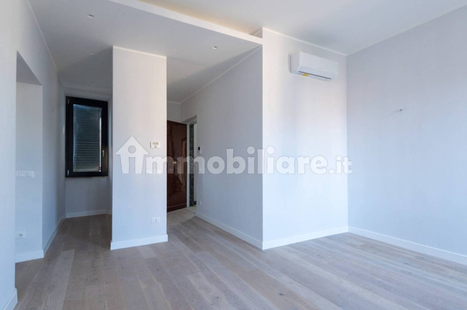 2 Schlafzimmer Wohnung in Rome, Italy, Nr. 322462