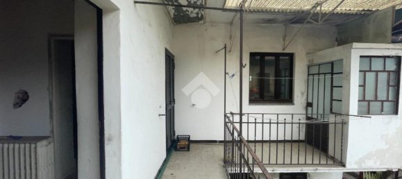 2 Schlafzimmer Haus in Borgomanero, Italy, Nr. 49794 6