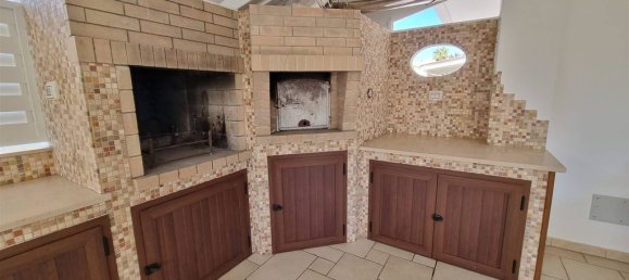 Casa de 3 dormitorios en Monopoli, Italy No. 184099 5