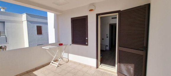 Casa de 3 dormitorios en Monopoli, Italy No. 184099 19