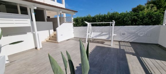 Casa de 3 dormitorios en Monopoli, Italy No. 184099 3